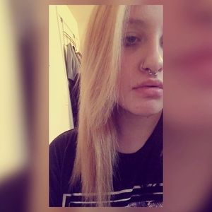 Meet your Posher, Katelyn